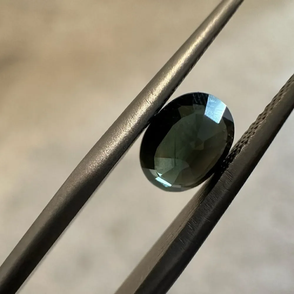 1.15ct‎ deep green oval cut natural sapphire!
